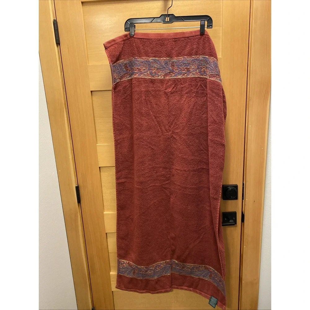 Lauren Ralph Lauren Bath‎ Towel Maroon Paisley Medallion Accent Green Tag 27x50